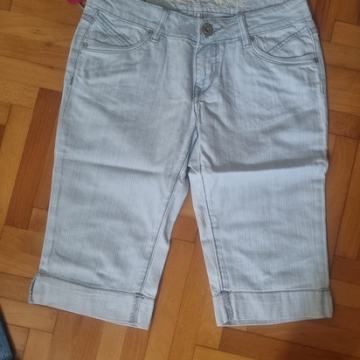 Ženske traper capri hlače vel 40 i 42