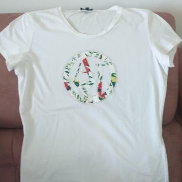 ARMANI! PAMUČNA MAJICA..UGODNA..FINA..NENOŠENA