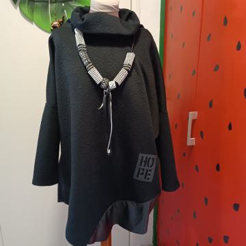 ASIMETRIČNA CRNA TUNIKA OVERSIZE