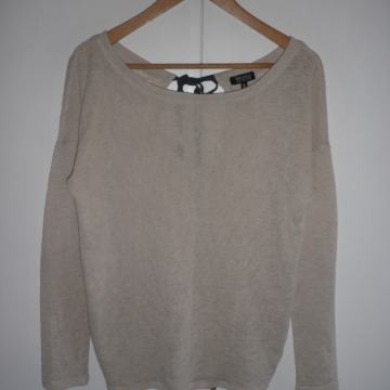 BERSHKA - ŽENSKA LAGANA PAMUČNA MAJICA 36 / 38 S - M