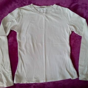 Bijela rastezljiva majica, 36