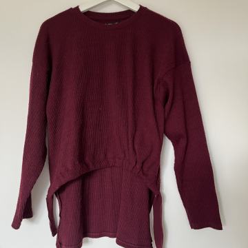 Bershka bordo sa vezicom  vesta vl.S /TOTALNA ČISTKA