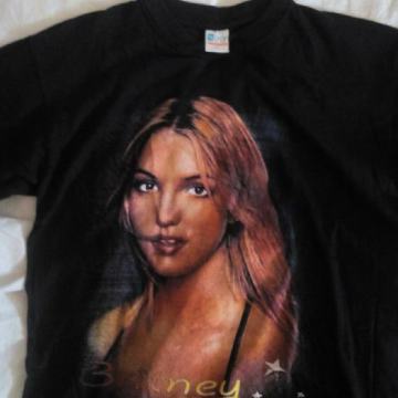 BRITNEY SPEARS MAJICA + ROMANTIČNE RAZGLEDNICE I SLIČICE GRATIS