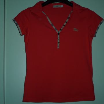 BURBERRY krasna majica vel.M više XS/S