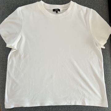 NOVO - C&A MAJICA VEL. XL