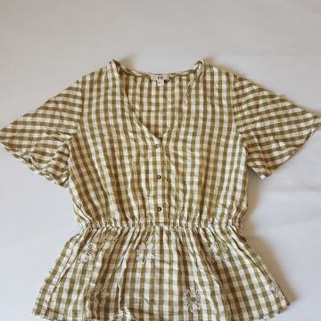 C&A zeleno bijela bluza