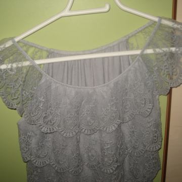 ČIPKANA MAJICA S VOLANIMA VEL.UNI