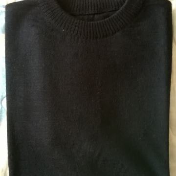 CRNA MAJICA - VEL.42