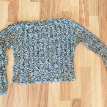 Crop pulover