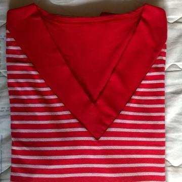 CRVENA MAJICA - VEL.M/L