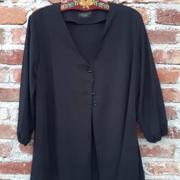 Dizajnerska crna bluza, modni salon Čipka by Ružica Vrbanović