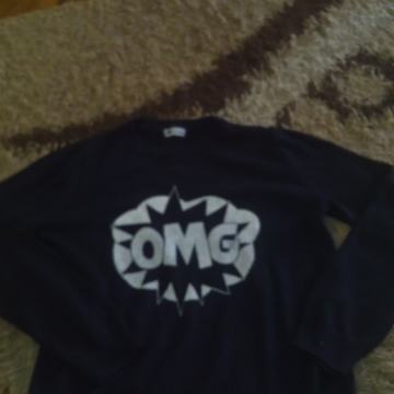 Dvje zenske majice crna M i siva L