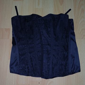 Goth odjeća - crni korzet