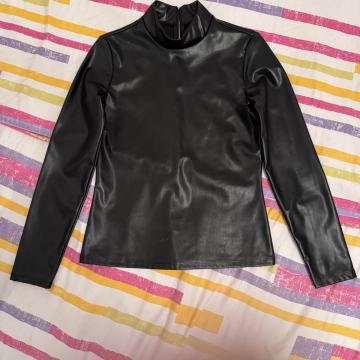 NOVO H&M s/36 rolka imitacija kože