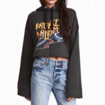 H&M crop majica broken dreams vl.M