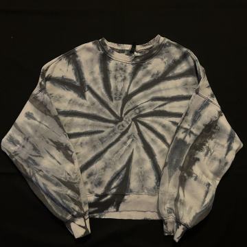 H&M Divided Tie Dye Longsleeve
