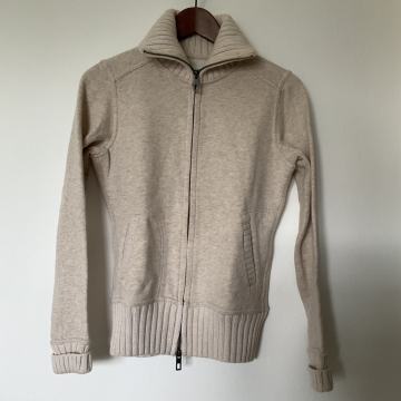 H&M vesta/jakna vl.S  / TOTALNA ČISTKA