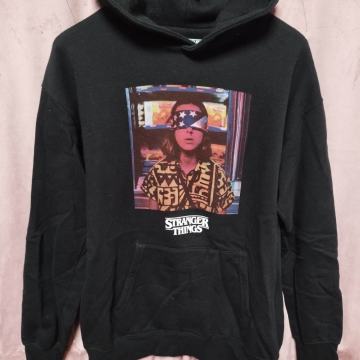 Nova hudica stranger things