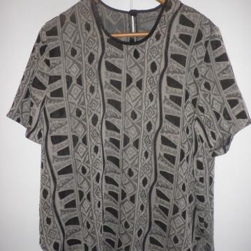 LAGANA ŽENSKA MAJICA / TUNIKA OD VISKOZE 44 L