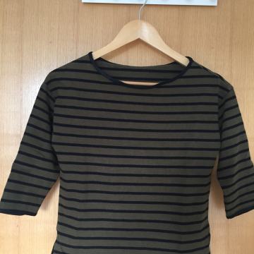 Lijepa Zara majica, S