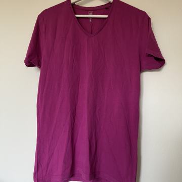 Ljubičasta majica vl.M/ TOTALNA ČISTKA