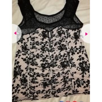 Majica s čipkom vel M