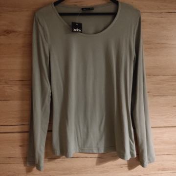 Nova majica s etiketom