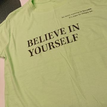 ZELENA MAJICA S NATPISOM VEL M - NOVO