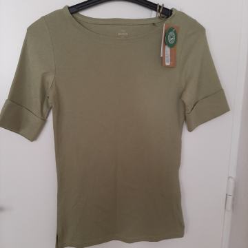 Nova majica The BASICS, C&A