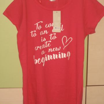 CRVENA MAJICA VEL. M - NOVO