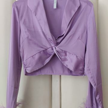 New Yorker svilena crop top košulja