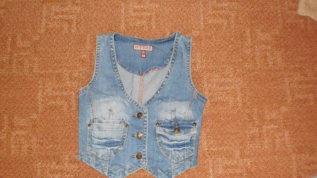 Prsluk ženski od jeansa vel. 34