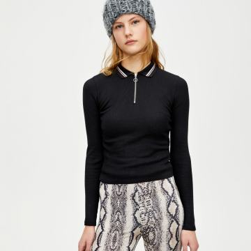 Pull & Bear crna zip majica vl.M /TOTALNA ČISTKA