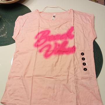 ROZA MAJICA VEL.S/M - NOVO