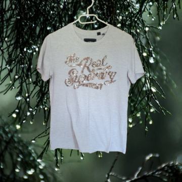 Superdry majica 40 odgovara za 38