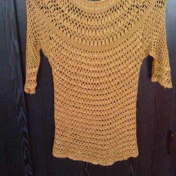 Top od zlatnog konca