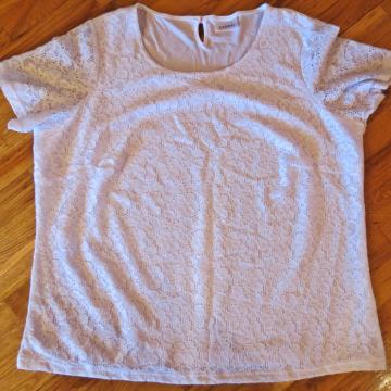 Ženska bijela majica kratkih rukava, vel. 50, NOVO