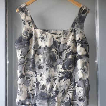 ŽENSKA LAGANA LJETNA MAJICA / TOP 40 M - L