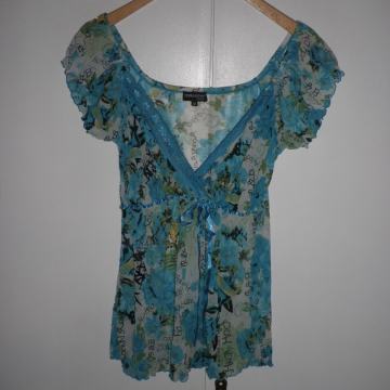 ŽENSKA LAGANA LJETNA MAJICA / TUNIKA 38 M