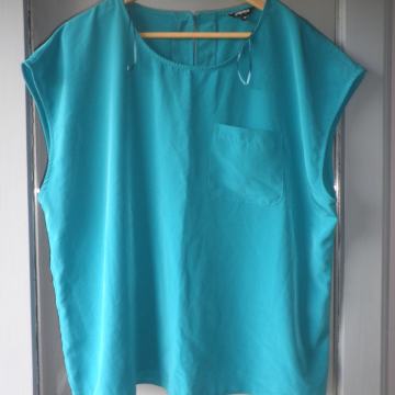 ŽENSKA LAGANA LJETNA MAJICA / TUNIKA 50 - 52 XXL