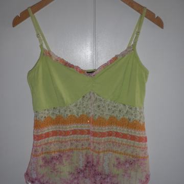 ŽENSKA LAGANA PAMUČNA MAJICA 34 / 36 S