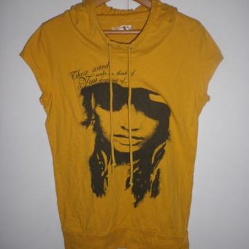 ŽENSKA LAGANA PAMUČNA MAJICA S KAPULJAČOM 36 - 38 S