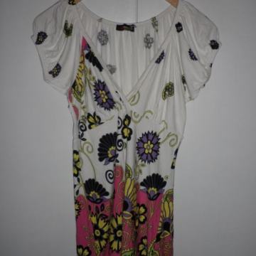 ŽENSKA LAGANA PAMUČNA MAJICA / TUNIKA 38 - 40 M