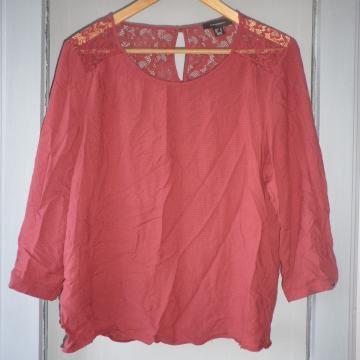 ŽENSKA LAGANA PAMUČNA MAJICA / TUNIKA 44 L