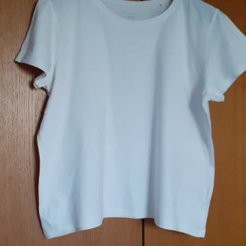 ženska majica 1/2 vel XXL  samo