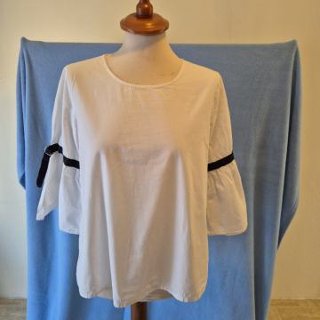 Ženska široka majica Reserved, vel. 38