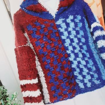 Vunena duksa sa kapuljačom L/42