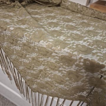 BEŽ ČIPKANA MARAMA - NOVO