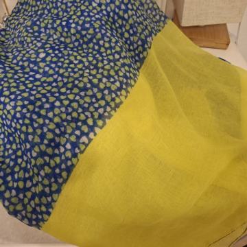 ŽUTO - PLAVI VELIKI ŠAL - može biti za ogrnuti se - NOVO