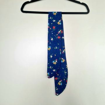 Cvjetna traka za glavu